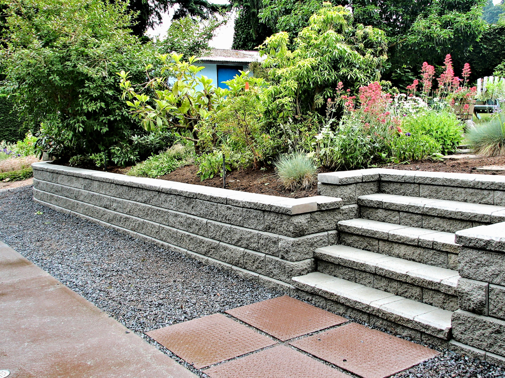 retaining wall advantages